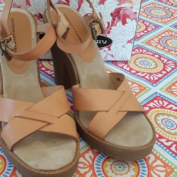 Chinese Laundry platform heels size 8.5 M - Picture 5 of 5